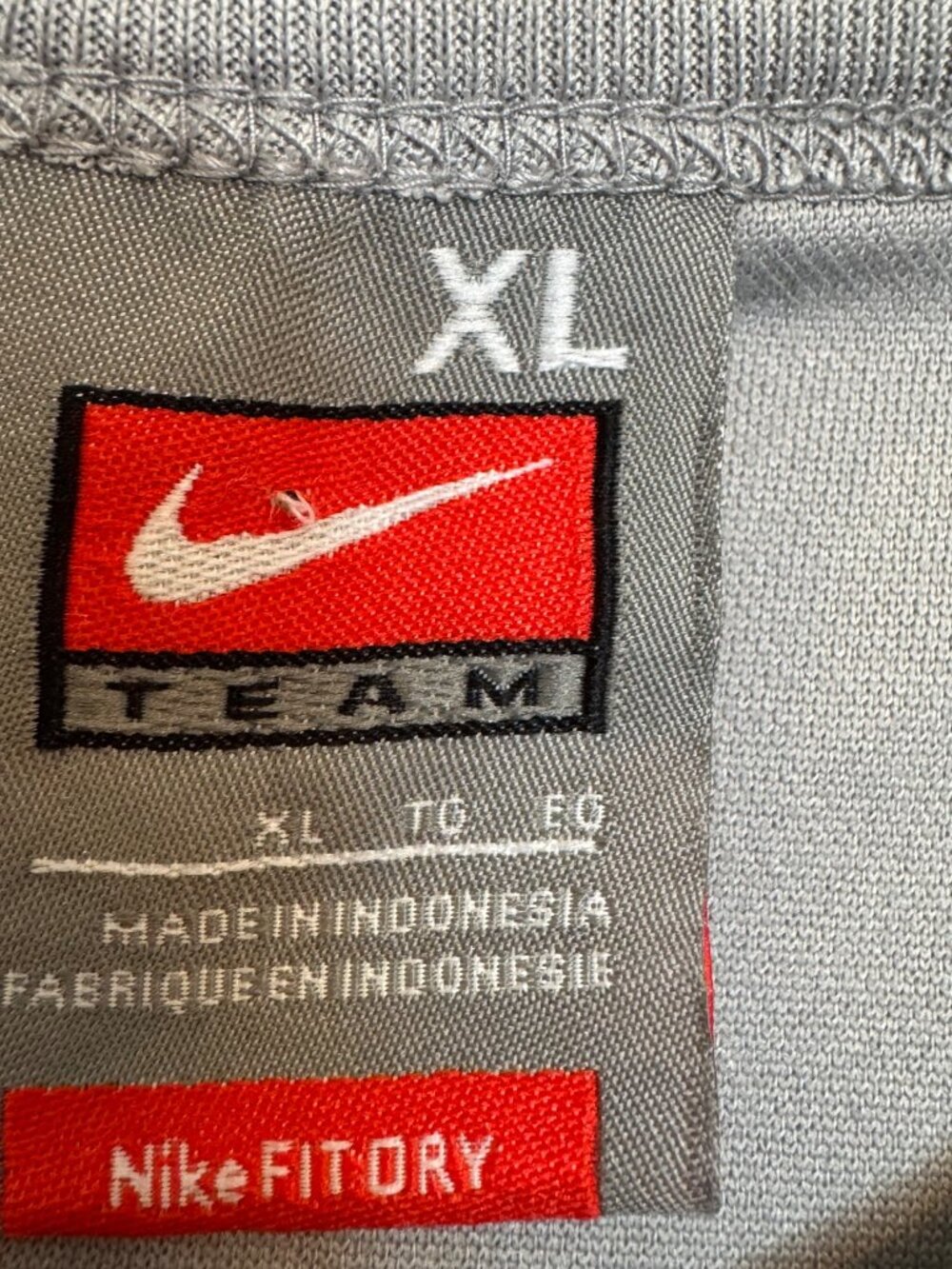 Nike Team Duke Blue Devils Gray T-Shirt XL NikeFIT Polyester Mens - Picture 3 of 7